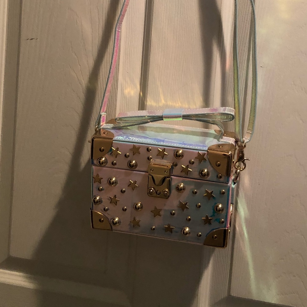 Box shaped purse